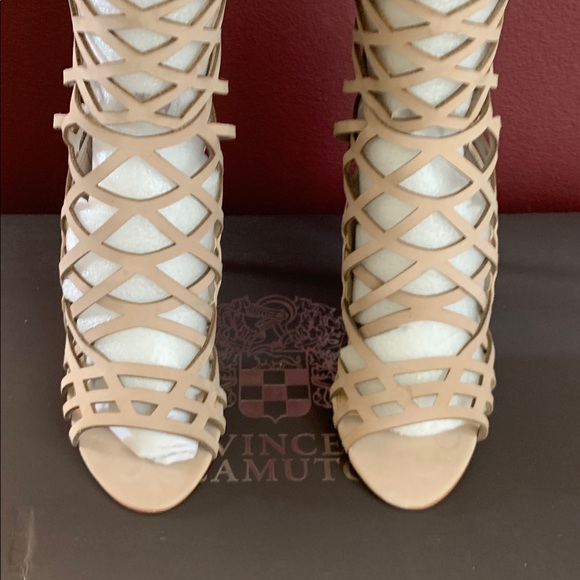 Elegant Vince Camuto Leather Beige Lace-Up Thigh-High Heels With Zipper. N.I.B - Picture 6 of 15